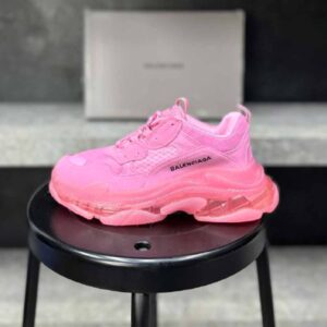 بالنسیاگا تریپلس  balenciaga triple s